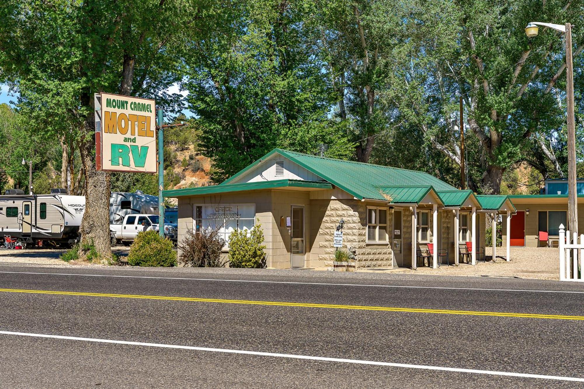 Mount Carmel Motel & Rv Near Zion Np Bryce Room Kültér fotó